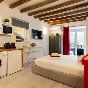 Casa Vittoria - Isola District Appartamento